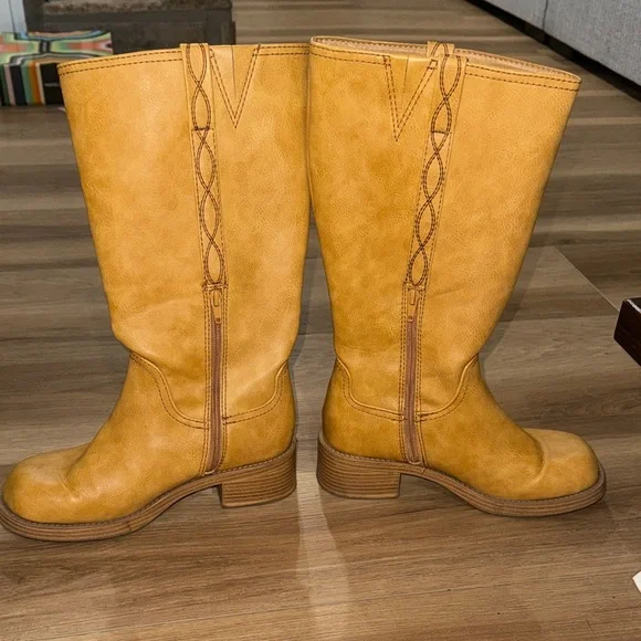 No Boundaries Women's Tall Riding Boot - Picture 5 of 5